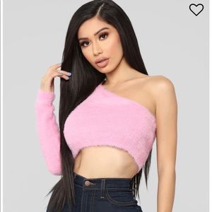 One sleeve crop top